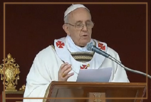 Папа Франциск читает проповедь на интронизации