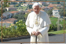 Бенедикт XVI возвращается в Ватикан 2 мая