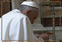 Молитву Папы Римского впервые транслировали онлайн