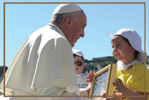 Папа Франциск: горе тем, кто лишает ребенка детства!
